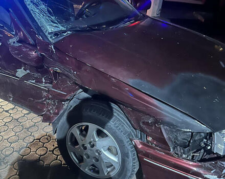 Тойота Камри, объемом двигателя 2.2 л и пробегом 400 тыс. км за 1500 $, фото 3 на Automoto.ua