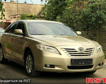 Тойота Камри, объемом двигателя 2.4 л и пробегом 300 тыс. км за 7500 $, фото 4 на Automoto.ua