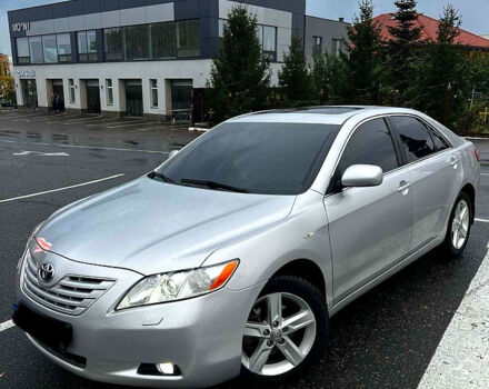 Тойота Камри, объемом двигателя 2.4 л и пробегом 362 тыс. км за 8000 $, фото 1 на Automoto.ua