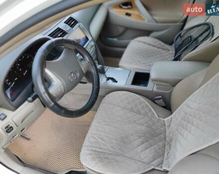 Тойота Камри, объемом двигателя 2.4 л и пробегом 111 тыс. км за 9000 $, фото 5 на Automoto.ua