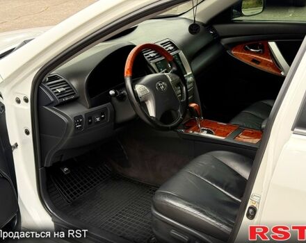 Тойота Камри, объемом двигателя 3.5 л и пробегом 220 тыс. км за 9999 $, фото 5 на Automoto.ua