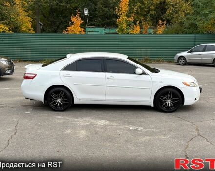 Тойота Камри, объемом двигателя 3.5 л и пробегом 220 тыс. км за 9999 $, фото 3 на Automoto.ua