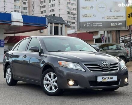 Тойота Камри, объемом двигателя 0 л и пробегом 228 тыс. км за 9500 $, фото 1 на Automoto.ua