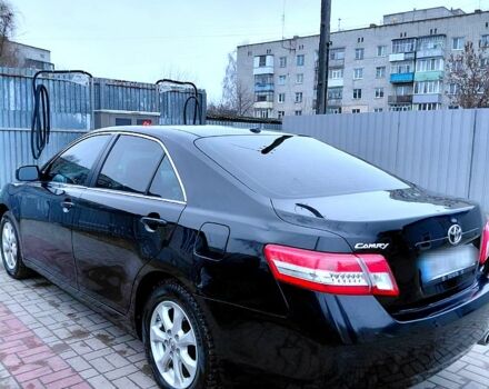 Тойота Камри, объемом двигателя 2.5 л и пробегом 252 тыс. км за 9300 $, фото 1 на Automoto.ua