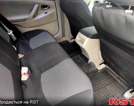 Тойота Камри, объемом двигателя 2.5 л и пробегом 180 тыс. км за 11000 $, фото 3 на Automoto.ua