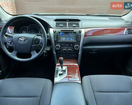Тойота Камри, объемом двигателя 2.5 л и пробегом 143 тыс. км за 12950 $, фото 26 на Automoto.ua