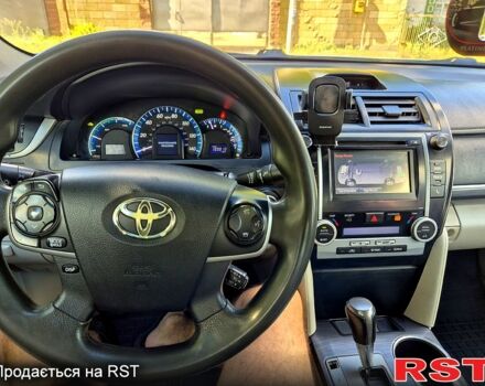 Тойота Камри, объемом двигателя 2.5 л и пробегом 321 тыс. км за 9200 $, фото 7 на Automoto.ua