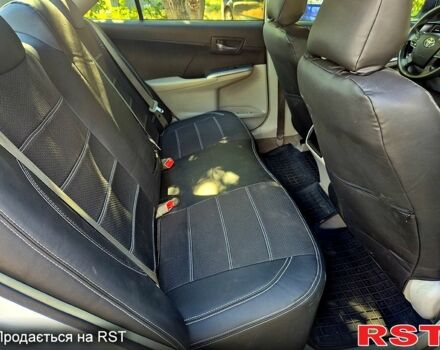 Тойота Камри, объемом двигателя 2.5 л и пробегом 321 тыс. км за 9200 $, фото 4 на Automoto.ua