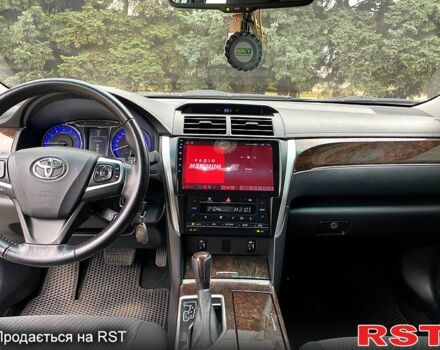 Тойота Камри 2015 в Лозовой на Automoto.ua Тойота Камри, объемом двигателя 2.5 л и пробегом 180 тыс. км за 15000 $, фото 9 на Automoto.ua