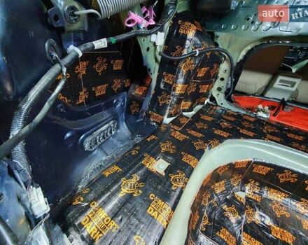 Тойота Камри, объемом двигателя 2.49 л и пробегом 157 тыс. км за 18500 $, фото 5 на Automoto.ua