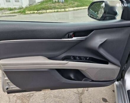 Тойота Камрі, об'ємом двигуна 2.5 л та пробігом 103 тис. км за 18299 $, фото 10 на Automoto.ua