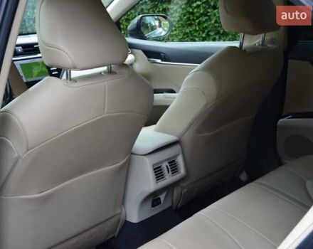 Тойота Камрі, об'ємом двигуна 2.5 л та пробігом 180 тис. км за 27300 $, фото 7 на Automoto.ua