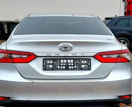 Тойота Камри, объемом двигателя 2.5 л и пробегом 200 тыс. км за 17333 $, фото 2 на Automoto.ua