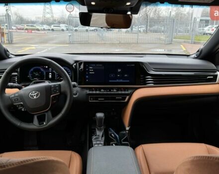 купити нове авто Тойота Камрі 2025 року від офіційного дилера Тойота Центр Ужгород «Карат Мотор» Тойота фото