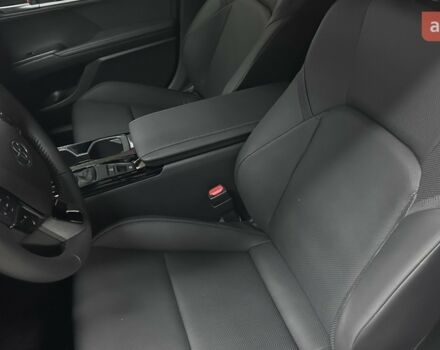 купить новое авто Тойота Камри 2025 года от официального дилера Тойота на Столичному Тойота фото