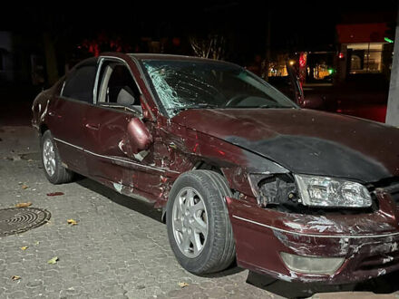 Тойота Камри, объемом двигателя 2.2 л и пробегом 400 тыс. км за 1500 $, фото 1 на Automoto.ua