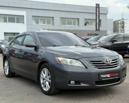 Тойота Камри, объемом двигателя 0 л и пробегом 285 тыс. км за 8690 $, фото 1 на Automoto.ua