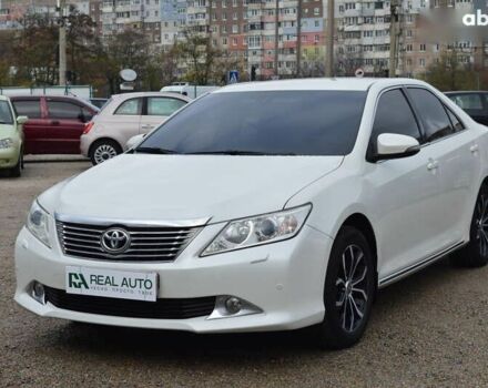 Тойота Камри, объемом двигателя 0 л и пробегом 242 тыс. км за 13700 $, фото 1 на Automoto.ua