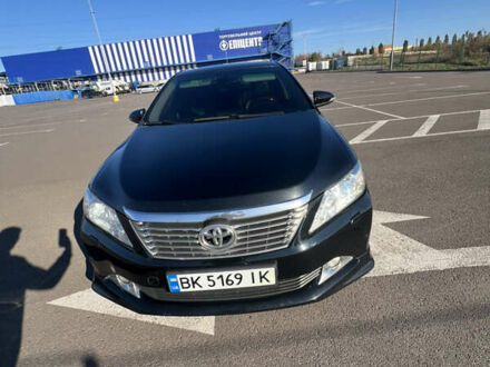 Тойота Камри 2014 в Ровно на Automoto.ua Тойота Камри, объемом двигателя 2.49 л и пробегом 176 тыс. км за 13800 $, фото 1 на Automoto.ua