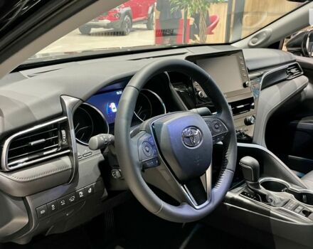 купить новое авто Тойота Камри 2023 года от официального дилера Тойота Центр Чернігів «Соллі-Плюс» Тойота фото