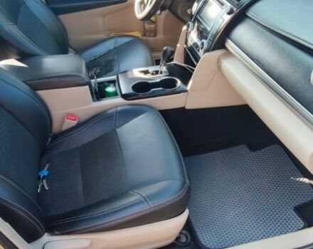 Желтый Тойота Камри, объемом двигателя 2.5 л и пробегом 250 тыс. км за 9000 $, фото 5 на Automoto.ua