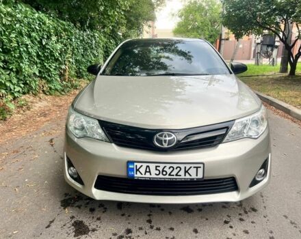 Желтый Тойота Камри, объемом двигателя 2.5 л и пробегом 305 тыс. км за 10000 $, фото 1 на Automoto.ua