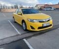 Желтый Тойота Камри, объемом двигателя 0.24 л и пробегом 600 тыс. км за 7250 $, фото 1 на Automoto.ua