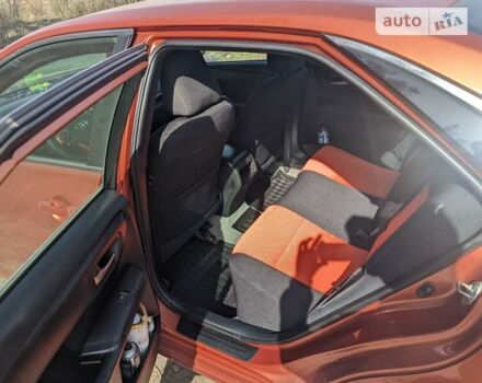 Жовтий Тойота Камрі, об'ємом двигуна 2.5 л та пробігом 341 тис. км за 10000 $, фото 13 на Automoto.ua