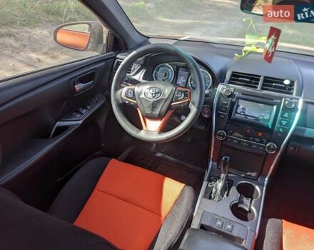 Жовтий Тойота Камрі, об'ємом двигуна 2.5 л та пробігом 341 тис. км за 10000 $, фото 16 на Automoto.ua