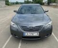 Серый Тойота Камри, объемом двигателя 3.5 л и пробегом 227 тыс. км за 8500 $, фото 1 на Automoto.ua