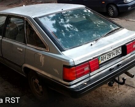 Серый Тойота Камри, объемом двигателя 2 л и пробегом 350 тыс. км за 1000 $, фото 3 на Automoto.ua