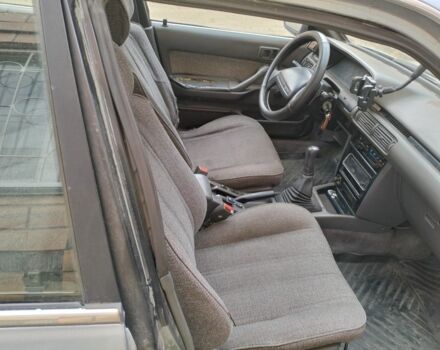 Серый Тойота Камри, объемом двигателя 2 л и пробегом 396 тыс. км за 1432 $, фото 3 на Automoto.ua