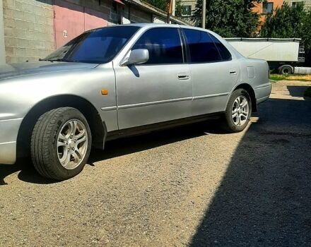 Сірий Тойота Камрі, об'ємом двигуна 2.2 л та пробігом 325 тис. км за 1950 $, фото 4 на Automoto.ua