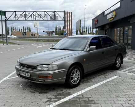 Серый Тойота Камри, объемом двигателя 2.2 л и пробегом 392 тыс. км за 3950 $, фото 1 на Automoto.ua