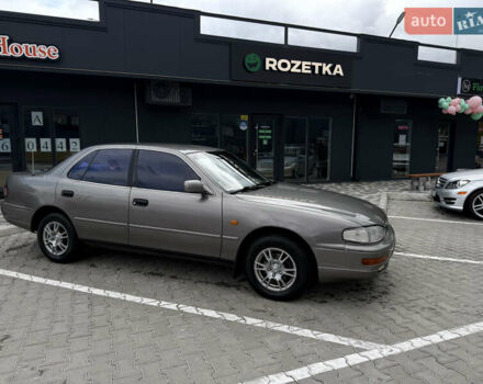 Сірий Тойота Камрі, об'ємом двигуна 2.2 л та пробігом 392 тис. км за 3950 $, фото 2 на Automoto.ua