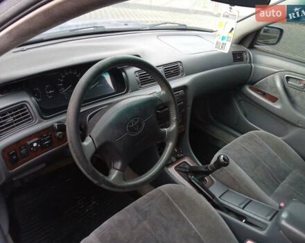 Серый Тойота Камри, объемом двигателя 2.2 л и пробегом 350 тыс. км за 2750 $, фото 9 на Automoto.ua