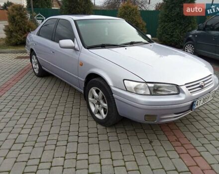 Серый Тойота Камри, объемом двигателя 2.2 л и пробегом 350 тыс. км за 2750 $, фото 2 на Automoto.ua