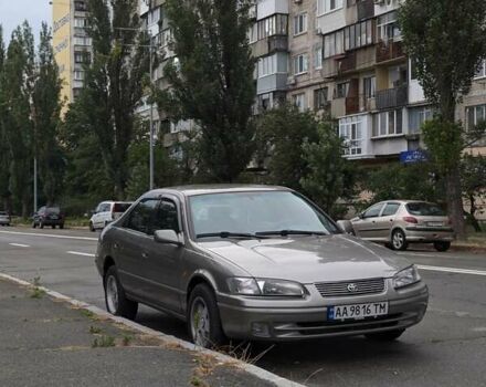 Сірий Тойота Камрі, об'ємом двигуна 2.2 л та пробігом 287 тис. км за 4200 $, фото 2 на Automoto.ua