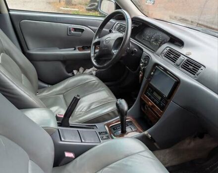 Сірий Тойота Камрі, об'ємом двигуна 3 л та пробігом 500 тис. км за 2800 $, фото 3 на Automoto.ua