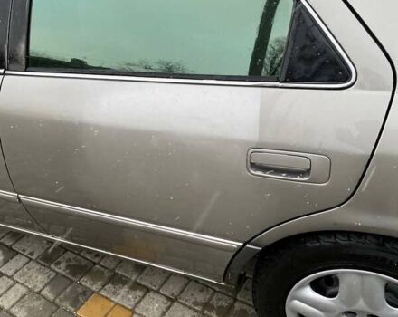 Сірий Тойота Камрі, об'ємом двигуна 2.2 л та пробігом 300 тис. км за 3000 $, фото 13 на Automoto.ua