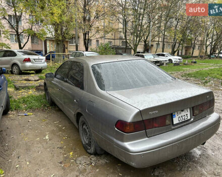 Серый Тойота Камри, объемом двигателя 2.2 л и пробегом 400 тыс. км за 2900 $, фото 3 на Automoto.ua