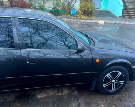 Сірий Тойота Камрі, об'ємом двигуна 2.2 л та пробігом 263 тис. км за 3300 $, фото 5 на Automoto.ua