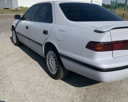 Сірий Тойота Камрі, об'ємом двигуна 2.2 л та пробігом 392 тис. км за 3100 $, фото 1 на Automoto.ua