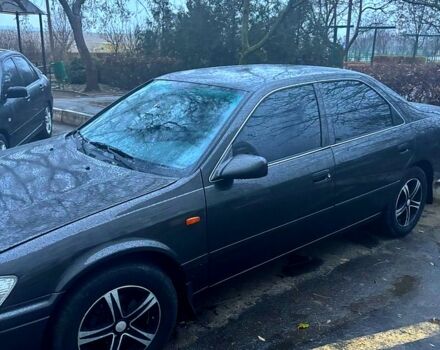 Сірий Тойота Камрі, об'ємом двигуна 2.2 л та пробігом 263 тис. км за 3300 $, фото 2 на Automoto.ua