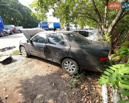 Серый Тойота Камри, объемом двигателя 2.2 л и пробегом 240 тыс. км за 1450 $, фото 1 на Automoto.ua