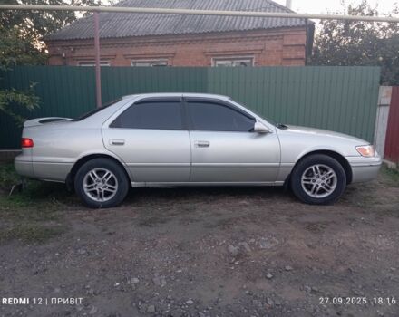 Сірий Тойота Камрі, об'ємом двигуна 2.2 л та пробігом 385 тис. км за 3900 $, фото 2 на Automoto.ua