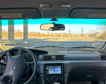 Серый Тойота Камри, объемом двигателя 2.2 л и пробегом 288 тыс. км за 3200 $, фото 5 на Automoto.ua