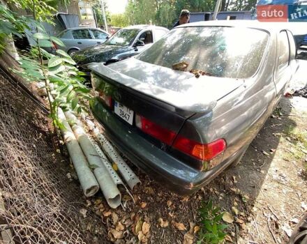 Серый Тойота Камри, объемом двигателя 2.2 л и пробегом 240 тыс. км за 1450 $, фото 2 на Automoto.ua