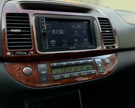 Сірий Тойота Камрі, об'ємом двигуна 3 л та пробігом 215 тис. км за 6800 $, фото 25 на Automoto.ua