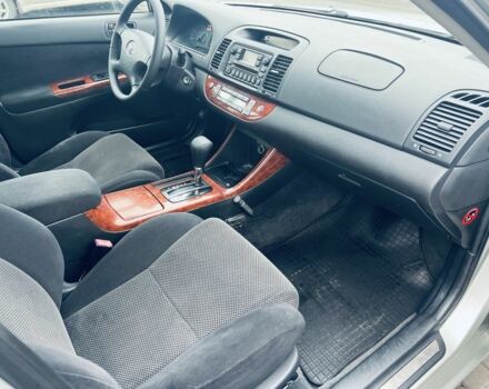 Сірий Тойота Камрі, об'ємом двигуна 2.4 л та пробігом 216 тис. км за 5999 $, фото 16 на Automoto.ua